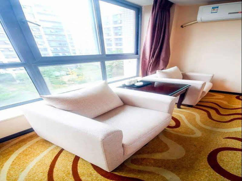 Chengdu Airport Ruijia Hotel Exterior foto